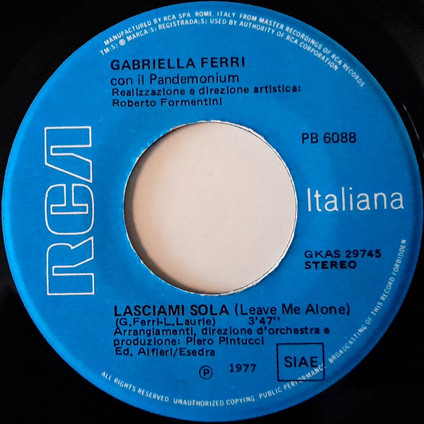 Gabriella Ferri : Lasciami Sola = Leave Me Alone / Oraçao De Mâe Meninha (7")