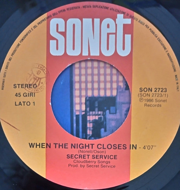 Secret Service : When The Night Closes In (7", Single)